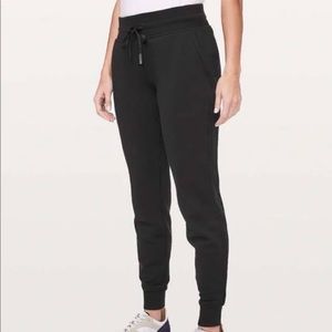Lululemon black joggers. Size 8.